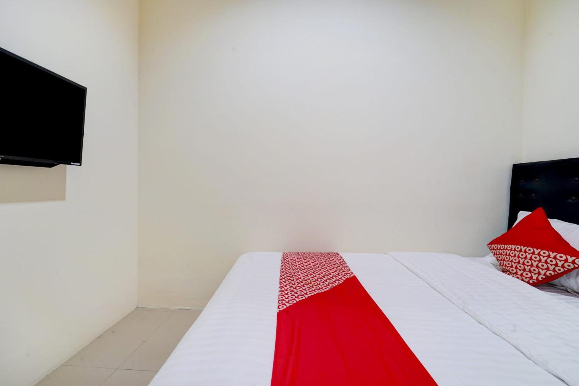 Super Oyo 90778 River Inn Malioboro Yogyakarta Exterior photo